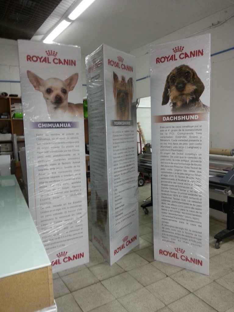 Totem Triangular en Foam